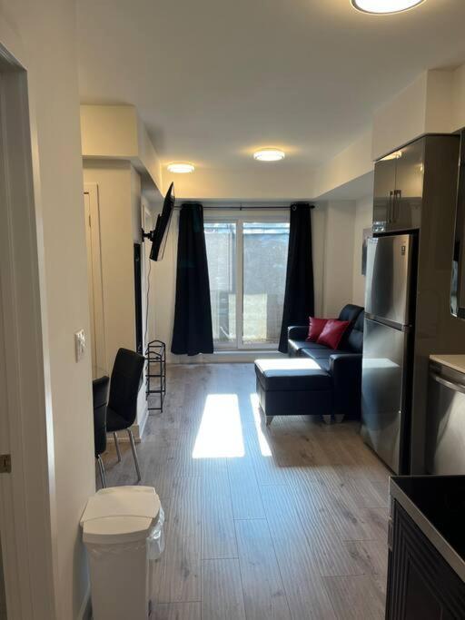 Lovely One Bedroom Condo With Free Parking Ніагара-Фоллс Екстер'єр фото